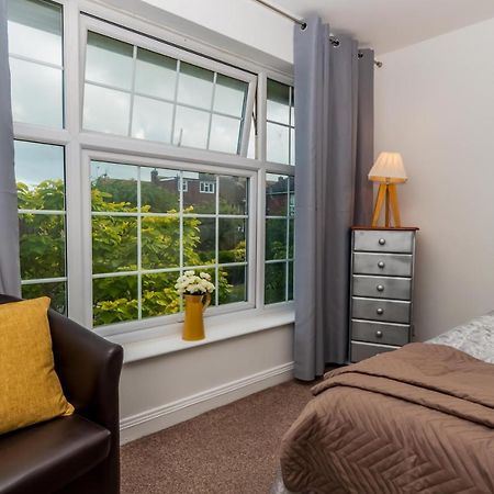 2 Bed Apartment-5 Guests - Business-Relocation-Parking - The Brighton Short Stay & Serviced Apartments Exterior foto