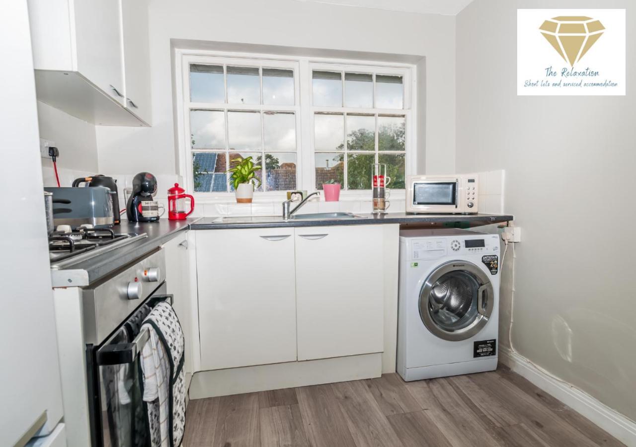 2 Bed Apartment-5 Guests - Business-Relocation-Parking - The Brighton Short Stay & Serviced Apartments Exterior foto