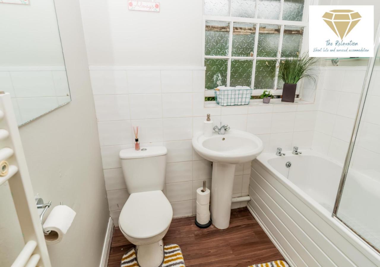 2 Bed Apartment-5 Guests - Business-Relocation-Parking - The Brighton Short Stay & Serviced Apartments Exterior foto